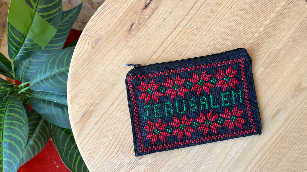 Traditional Palestinian Tatreez Pouch
